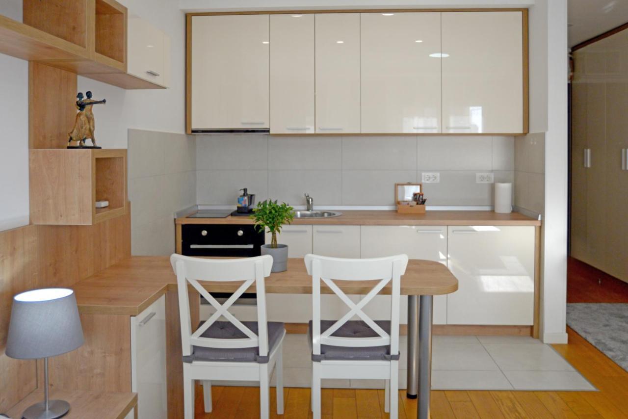 A Blok A8 Apartment Bezanija Exterior photo