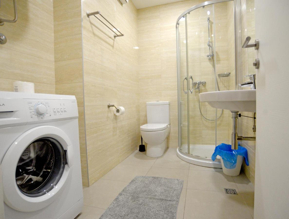 A Blok A8 Apartment Bezanija Exterior photo